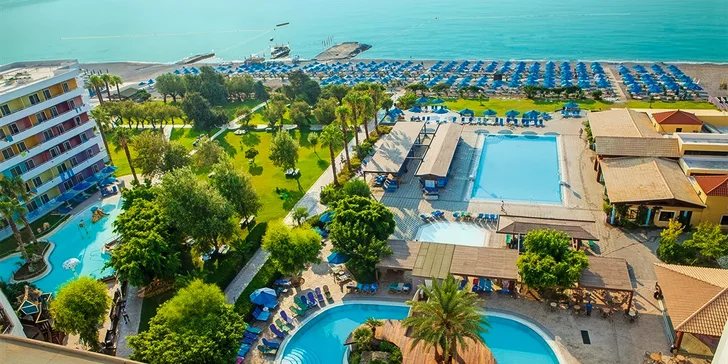 Rhodos letecky: 4* Hotel Esperides Family Beach Resort, all inclusive, moře 50 m od hotelu