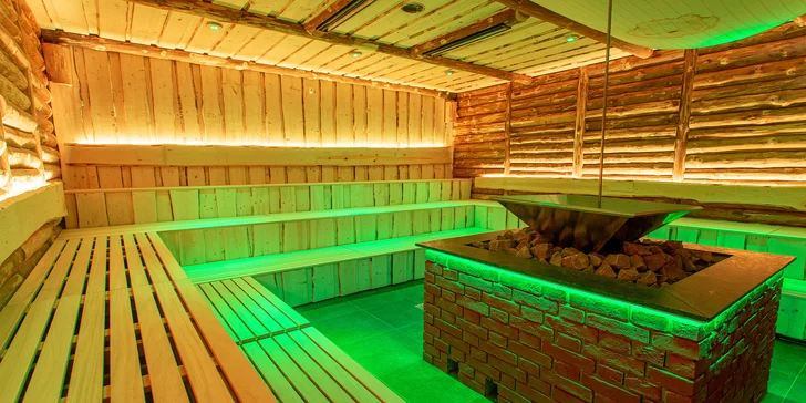 Jsou tu mírnější i pořádně rozpálené sauny. Třeba Vesuv má 130 °C. 