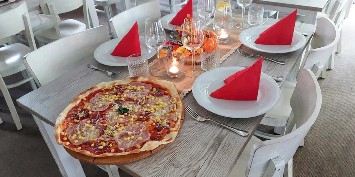 Pizzu si můžete nakombinovat až ze 4 druhů.