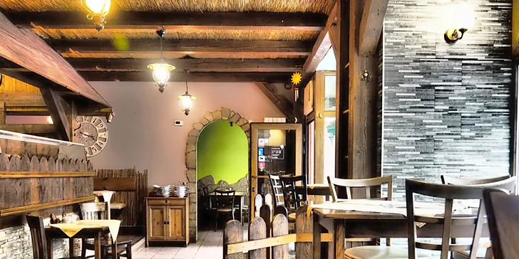 "Koláče" o průměru 32 cm vám upečou v nově otevřené pizzerii, kterou najdete v Antonínské ulici jen pár metrů od zastávky Antonínská.