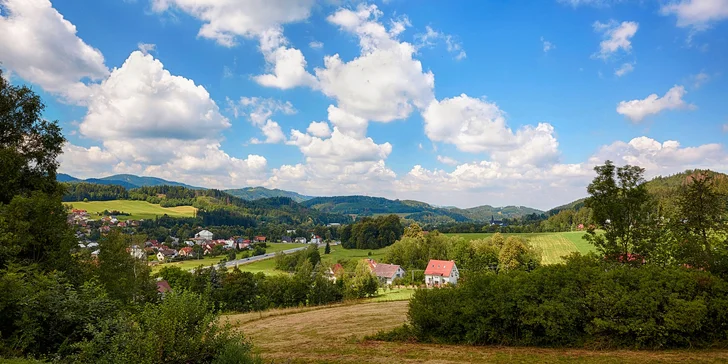 Penzión Kotár je ideálnym východiskovým bodom na výlety – na dosah máte hory, Rožnov aj Pustevny.