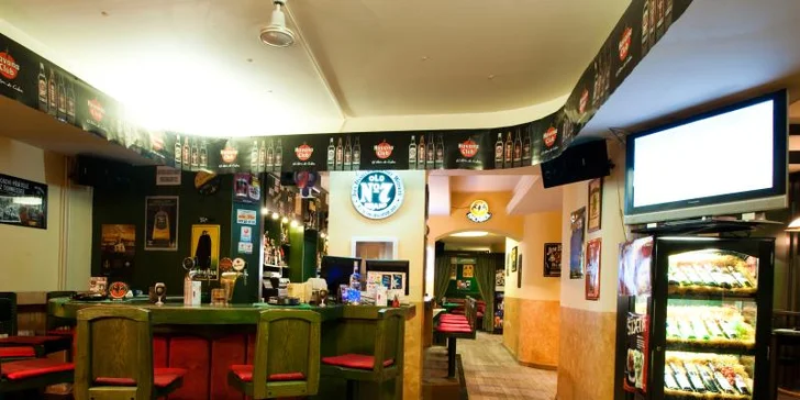 Na čepu je Pilsner Urquell a Svijany, mají tu ale i drinky nebo třeba osvěžující limonády. 