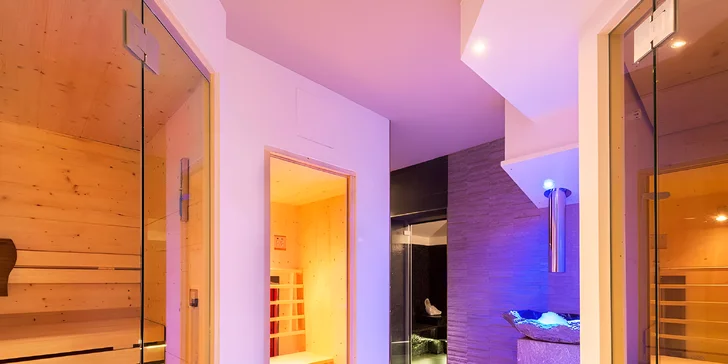 Wellness smí navštěvovat osoby starší 16 let. 