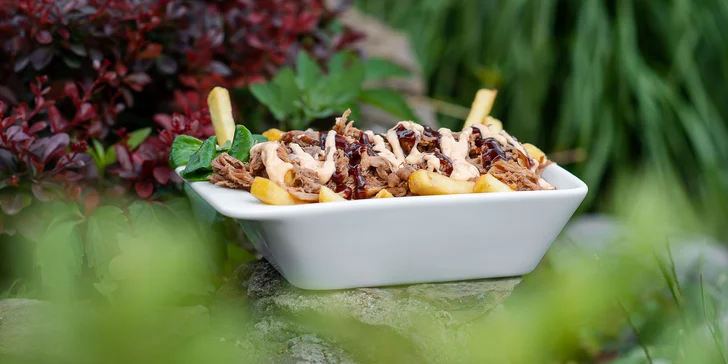 Pestrý výber streetfoodových jedál v reštaurácii Kepasa