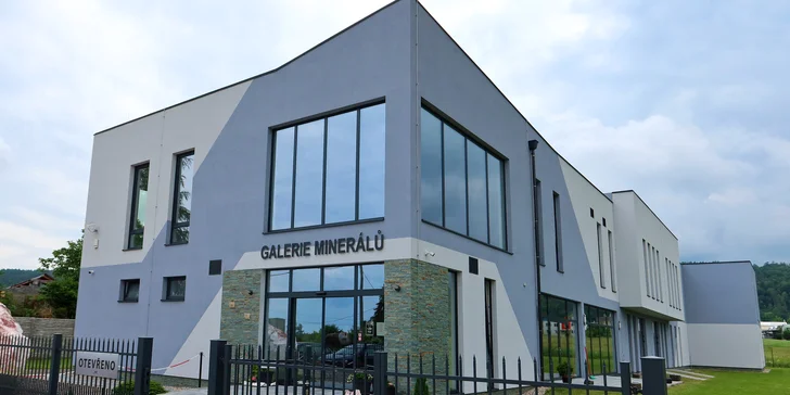 Venkovní expozice (otevřená v letních měsících) je oázou klidu i zábavy. 