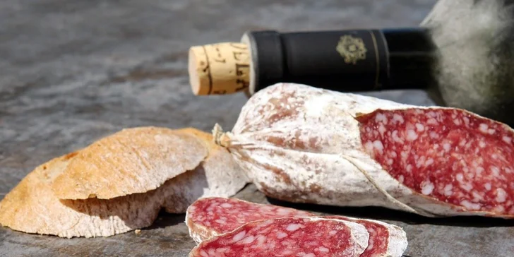 Těšte se i na tradiční suché francouzské klobásky saucissons. 