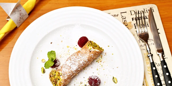 A nakonec přijde sladká tečka – sicilské cannoli. 