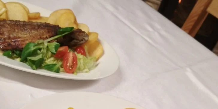 Kuřecí steak, anglická grilovaná zelenina, brambory