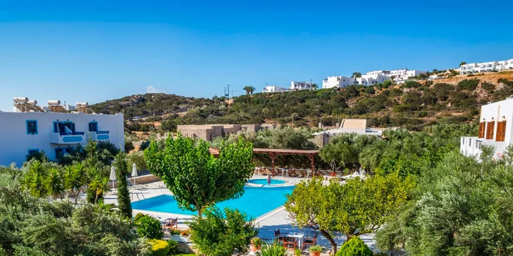 U hotelu si znamenitě odpočinete v relaxační zóně v zahradě, která nabízí dostatek soukromí na pohodlných lehátkách ve stínu olivovníků.