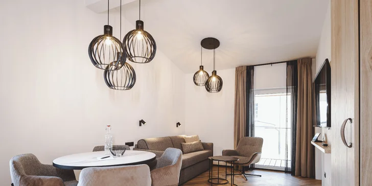 Také tu najdete Nespresso kávovar a balkon či terasu.