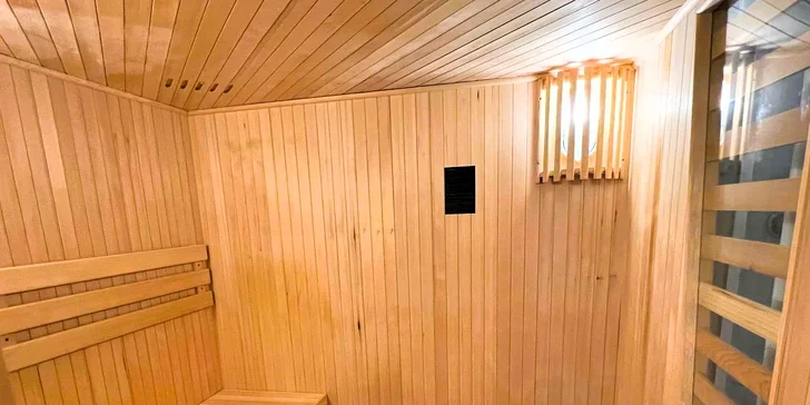 Co si tu takhle dopřát i trochu toho relaxu? V nabídce je balíček, ve kterém je v ceně i 60 min. pohody ve finské sauně. 