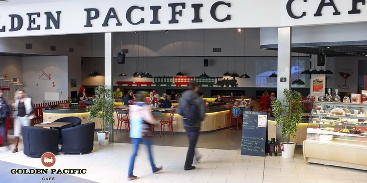 V nákupním centru Galerie Butovice kavárnu Golden Pacific Café nepřehlédnete. 