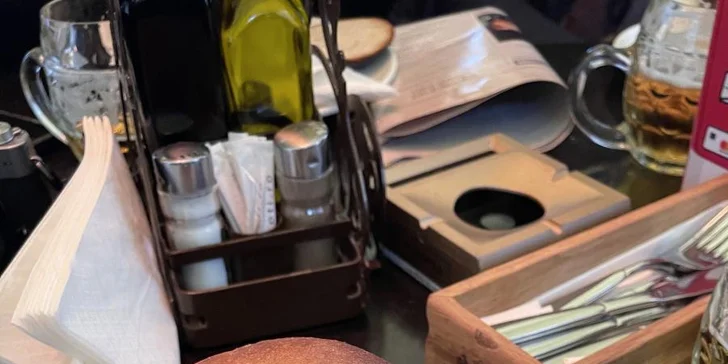 Zastavte se také v legendární restauraci Caru cu Bere.