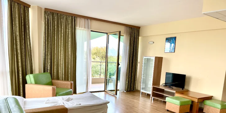 Apartmány mají obývací pokoj a jednu nebo dvě ložnice. 