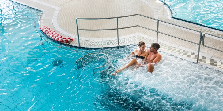 Čaká vás prehliadka pamiatok, čas na nákupy aj niekoľkohodinový relax v obľúbených kúpeľoch Rába Quelle.