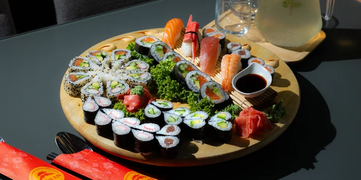 Sushi menu s nápojom alebo naložené sushi sety: 34 až 56 ks