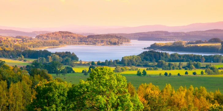 Lipno v zimě i zjara : pobyt s polopenzí a saunou v penzionu s farmou
