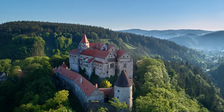 Třeba na Pernštejn.