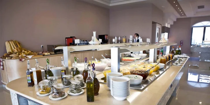 Pobyt zahrnuje all inclusive stravování.