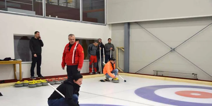 Curleři začínali v 16. století na zamrzlých skotských jezerech.