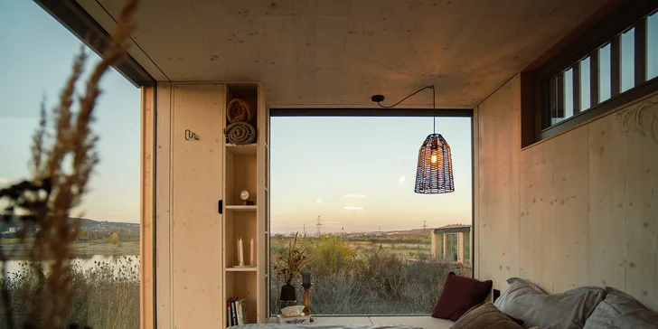 Za příplatek se s vámi může pes ubytovat v tiny house Nirvána WUNJO (v jiných ubytováních to není možné).