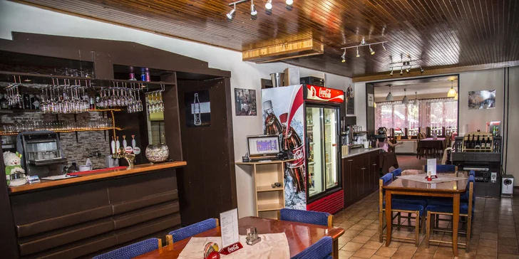  Polopenzi si vychutnáte v hotelové restauraci.
