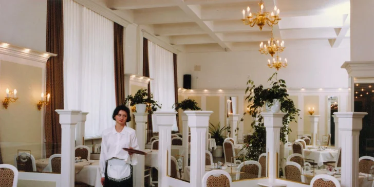 Hodovat budete v restauraci, která v Klatovech stojí již od roku 1929.