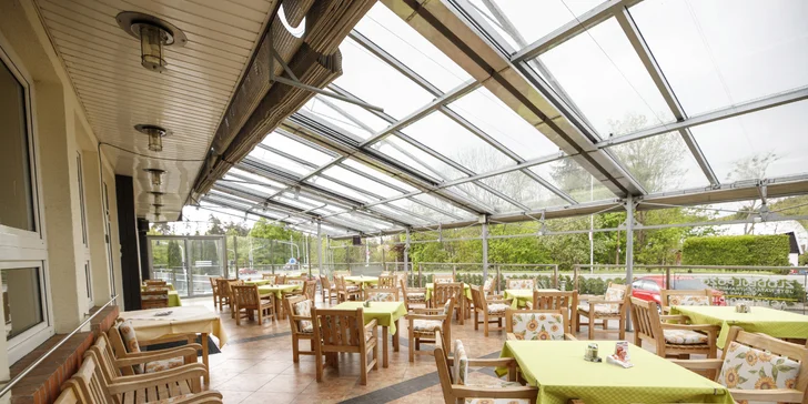 O vaše chuťové buňky se postarají mistři kuchaři v hotelové restauraci. 