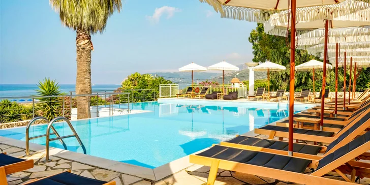 U hotelu najdete venkovní bazén.