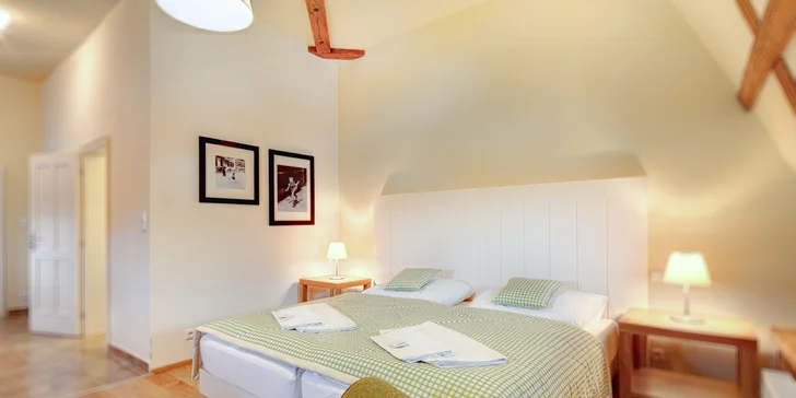 Ve svatebním apartmá vás při příjezdu bude čekat ovoce, lahev vína a čokoládové překvapení.