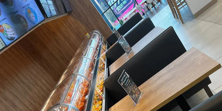 Restauraci najdete přímo v OC Plaza, kde pohodlně zaparkujete, případně to vezměte MHD – zastávka Palackého náměstí je jen 100 m daleko.