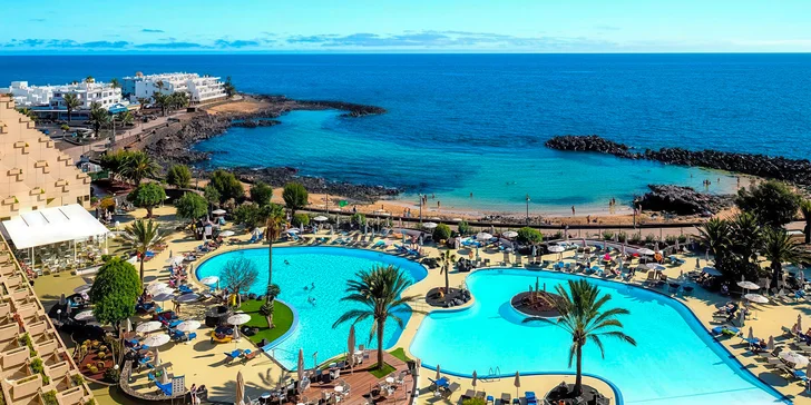 Letecky na Lanzarote: 4* Hotel Alexandre Teguise Playa přímo na pláži, all inclusive i animace