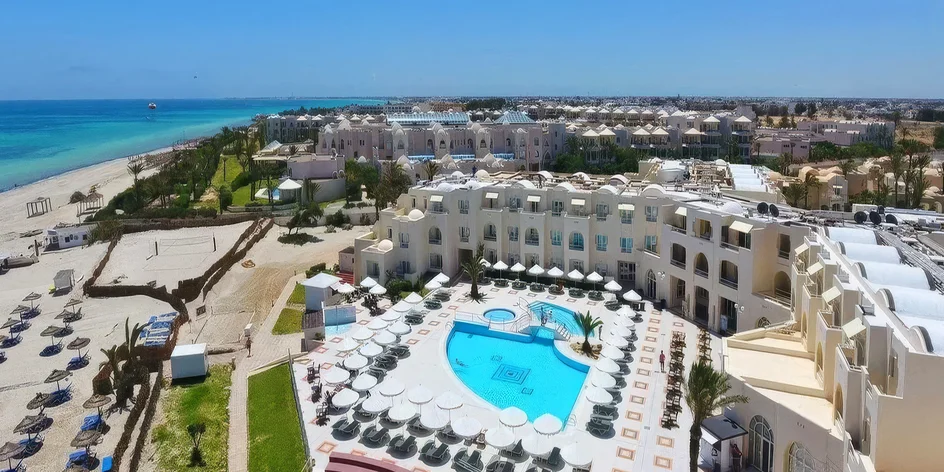 4* Djerba: all inclusive, písečná pláž u hotelu, letenka