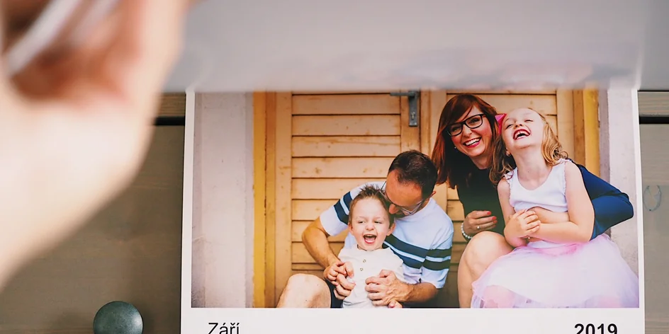 8 tipů na vlastnoručně a s láskou vyrobené dárky: z fotek, ze smaltu, čokolády nebo vosku