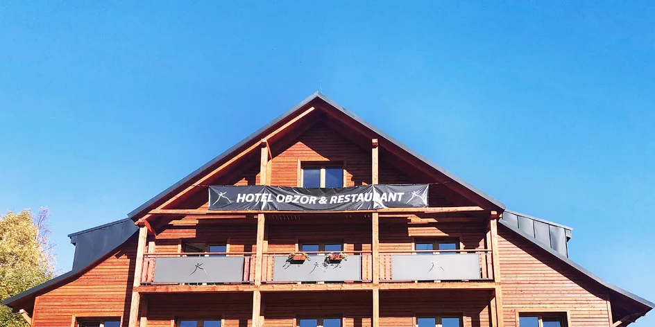 Hotel pro rodiny v Peci přímo na sjezdovce? S dětmi jej otestovala mama blogerka