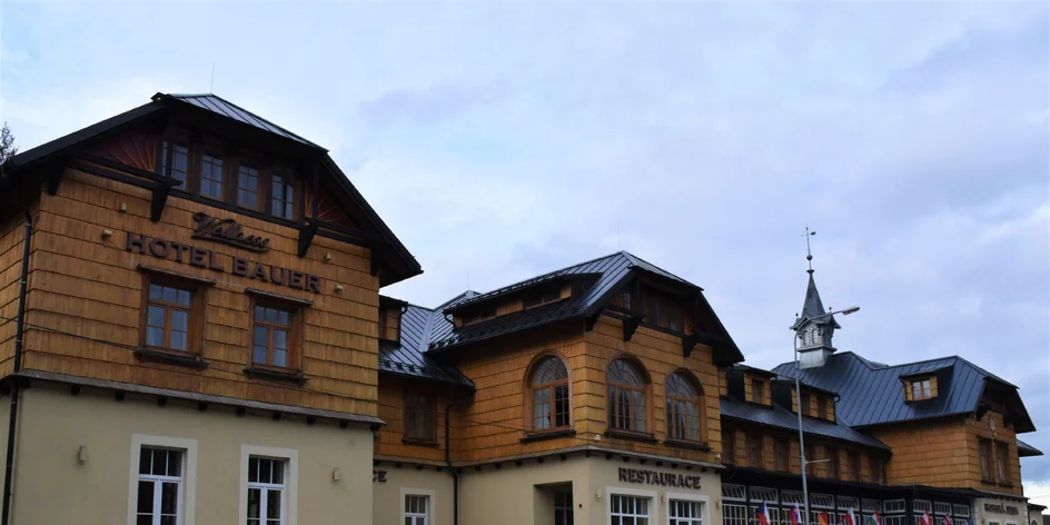 Na lyže na Bílou, do wellnessu a na gurmánské hody do hotelu Bauer. Prověřeno!