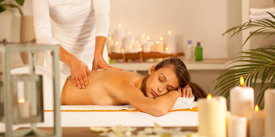 Relaxační rituály s peelingem, zábalem i lázní