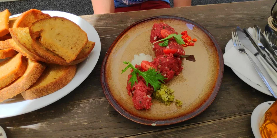 300 g tataráku z hovězí svíčkové v bio kvalitě