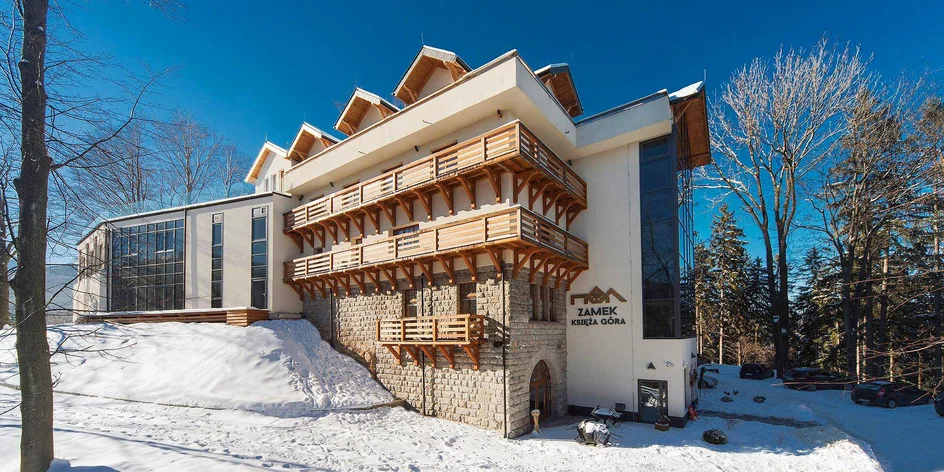 Bývalý hrad v polských Krkonoších: strava i wellness