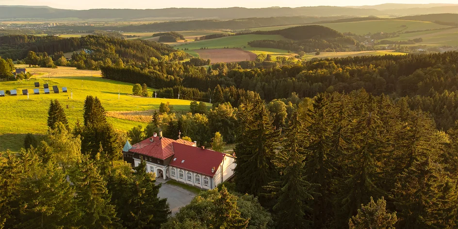 Romantický zámeček na Broumovsku se snídaněmi