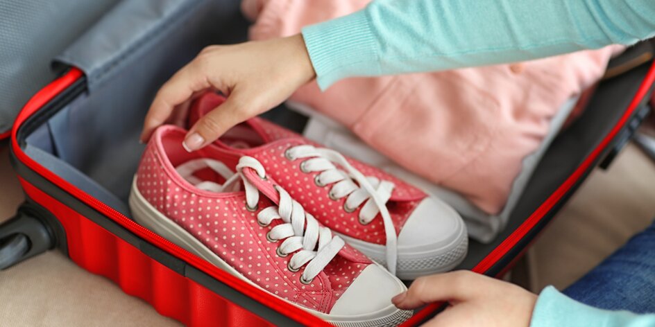 Co si sbalit na prodloužený víkend do příručního zavazadla?