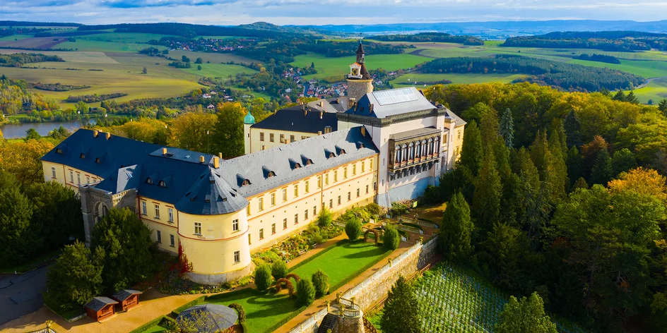Kam na výlet na Plzeňsku? Navštivte Zbiroh, Hurvínka nebo Prdlavku