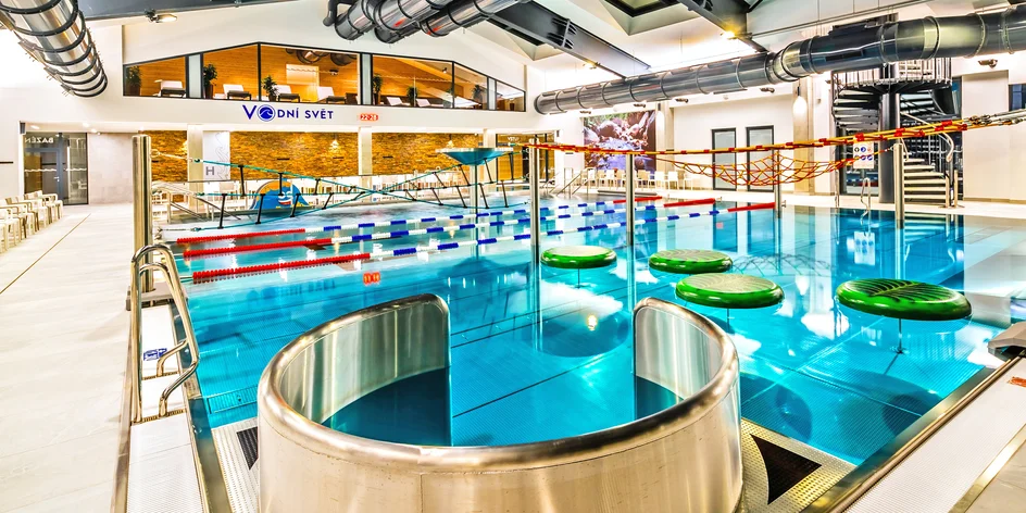 Tradiční chalupy v Beskydech a relax ve vodním světě