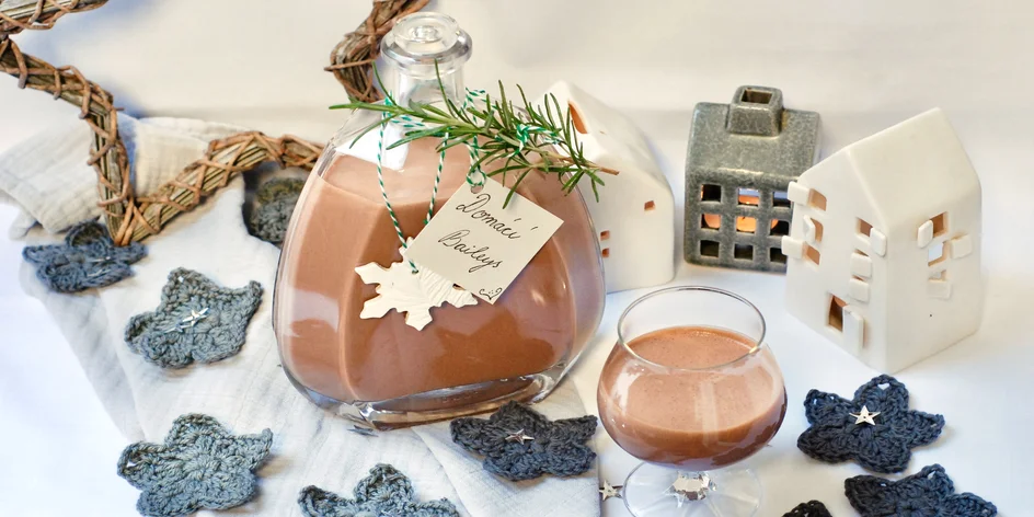 Oslaďte si advent! Recepty na vaječný koňak, vánoční punč i horkou čokoládu