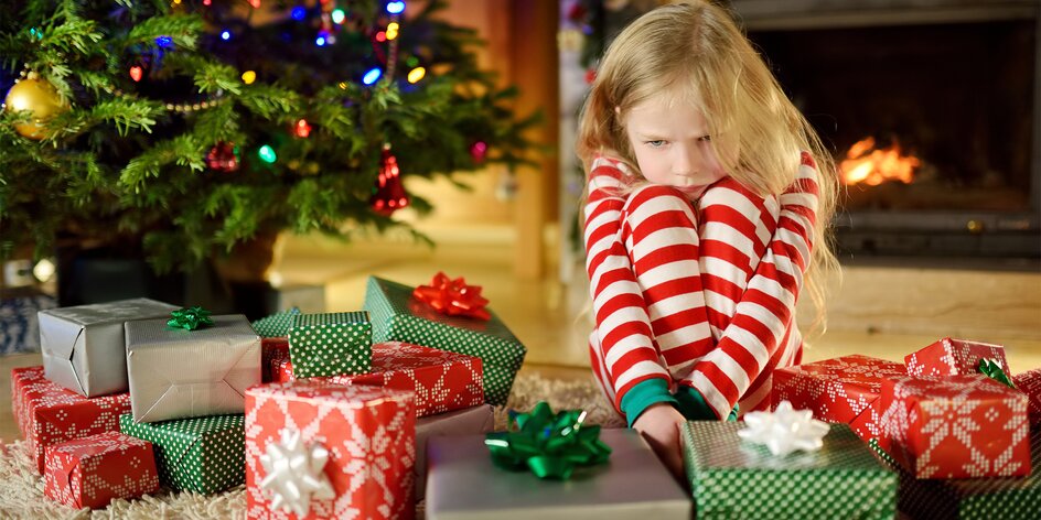Dnešní děti jsou zahlcené dárky, říká psycholožka. Můžeme to změnit?