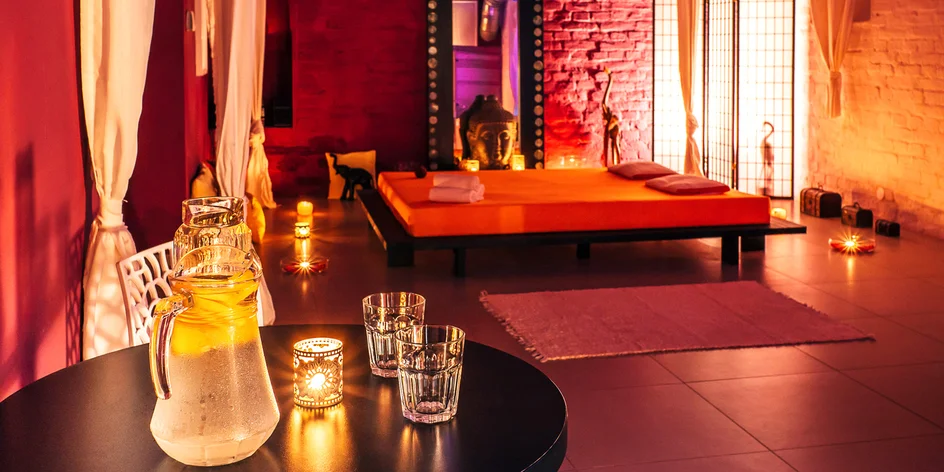 Privátní relax v hydromasážní vaně a infrasauně