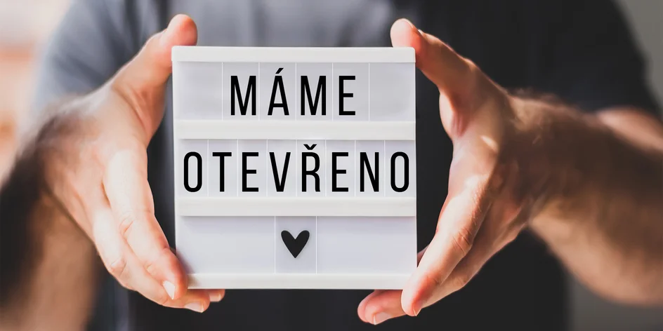 Končí prokazování bezinfekčnosti i respirátory: Co nadále platí?
