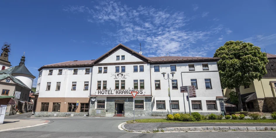 Letní Krkonoše: hotel v Rokytnici se stravou i saunou