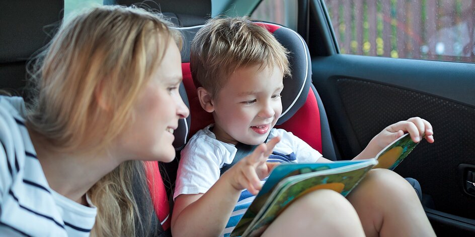 Jak zabavit děti na cestách? Nejlepší hry do auta a další užitečné tipy