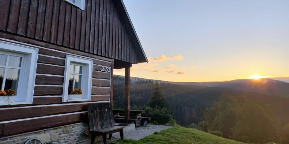 Rodinná dovolená na chalupě v Krkonoších s polopenzí
